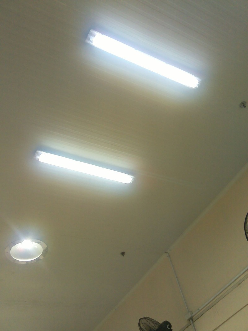 งานเปลี่ยนโคมไฟและหลอดทั้งโรงงานให้กับลูกค้าคนสำคัญ