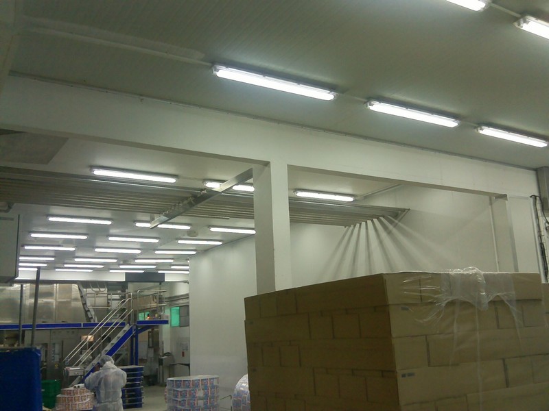 งานเปลี่ยนโคมไฟและหลอดทั้งโรงงานให้กับลูกค้าคนสำคัญ
